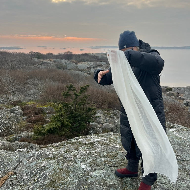 white cashmere shawl