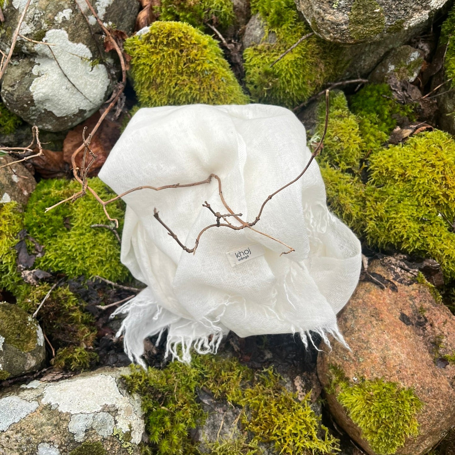 White cashmere shawls Khoj Vrångö Handmade in Nepal
