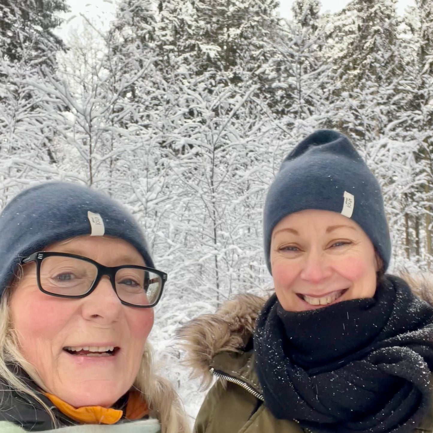 cashmere beanie denim blue